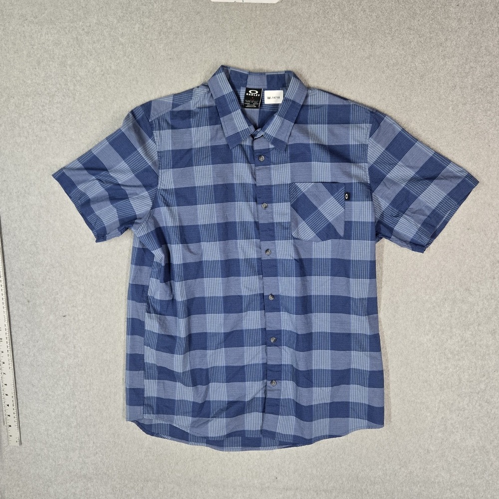 Oakley Men Button Up Shirt XL Blue Plaid‎ Logo Short Sleeve Regular Fit Pocket